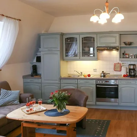 Weisses Roessl Wellenreiter Binz