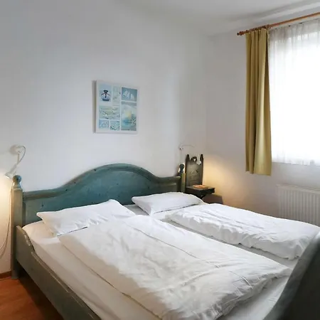 Weisses Roessl Wellenreiter * Binz