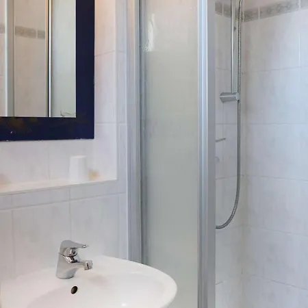 Weisses Roessl Wellenreiter Binz