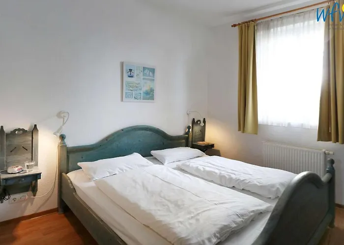 Weisses Roessl Wellenreiter * Binz